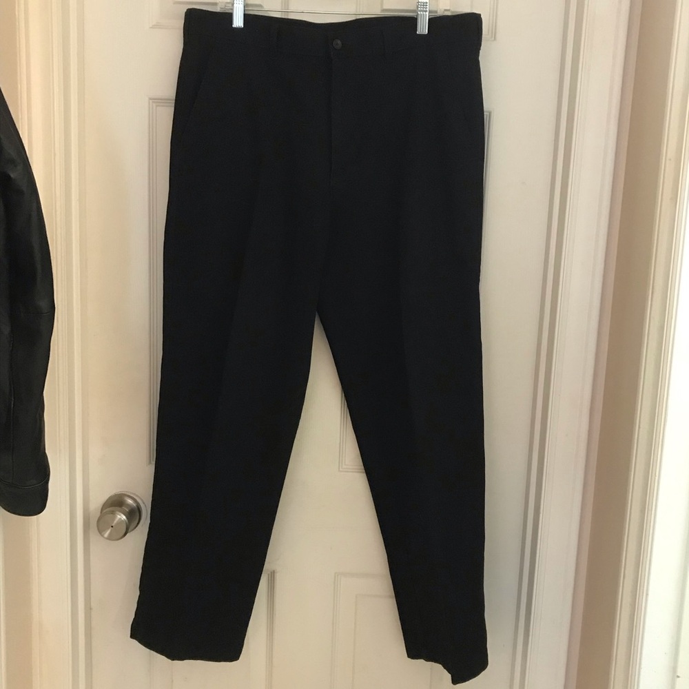 Men’s Black George slacks. 38/30. Great condition.